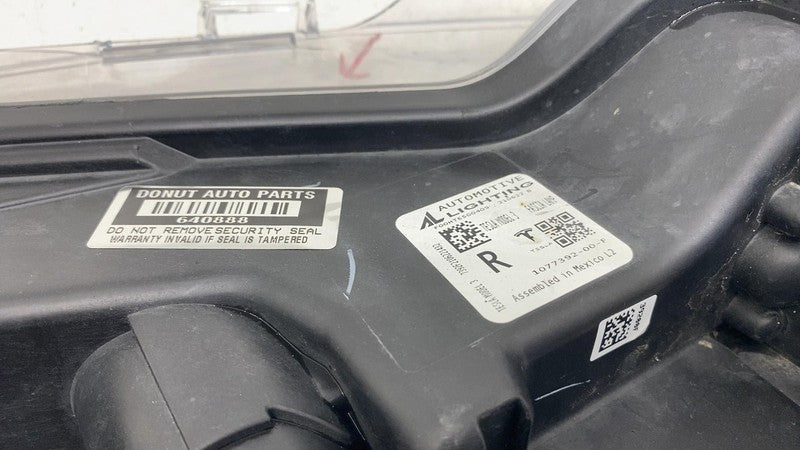 ⭕ 17-23 Tesla Model 3 Front Right Foglamp Turn Signal LED Fog Light 10