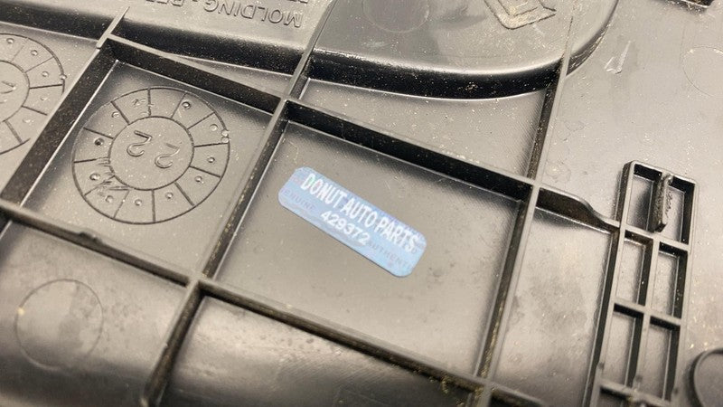 PT00030676 ⭕ 22-24 R1T Rear Left & Right Door Back Corner Trim PT00030676-C / PT00030677-C