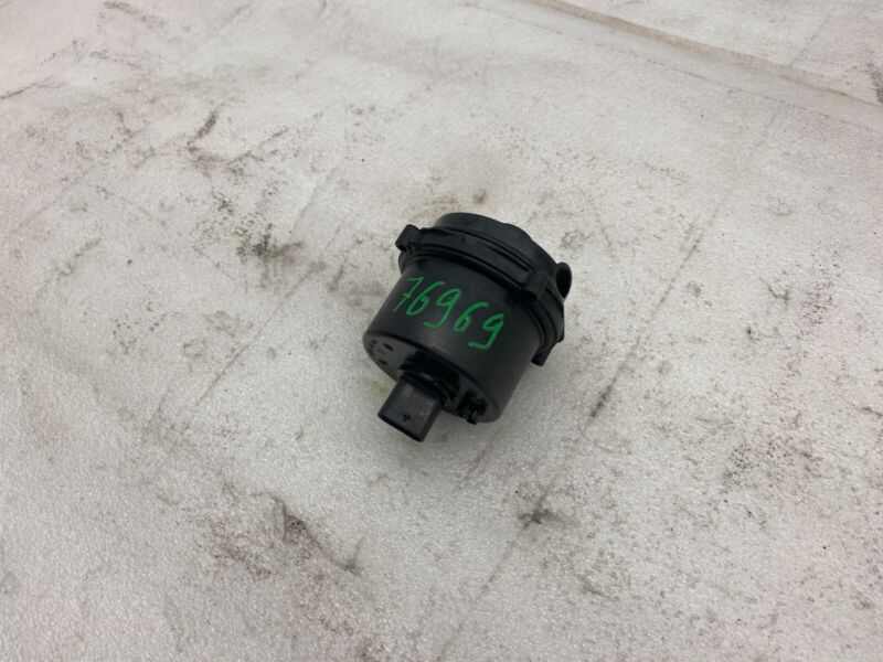 2017-2022 Tesla Model 3 M3 Radiator Reservoir Auxiliary Coolant Water Pump Motor