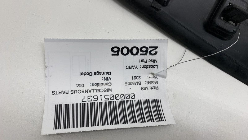 2021 BMW 530e B46X Front Driver Side Fender Rearward Seal Protector Co