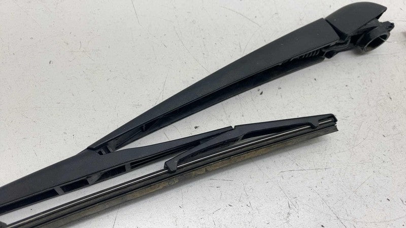 ⭕2017-2025 Chrysler Pacifica Rear Tailgate Liftgate Back Door Wiper Arm w/ Blade