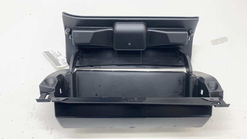 ⭕ 2025 Chevrolet Silverado 1500 Dash Right Upper Glove Box Compartment