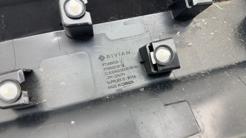 ⭕ 2022-2024 Rivian R1T R1S Rear Right Door Mold Trim Cladding RH PT000