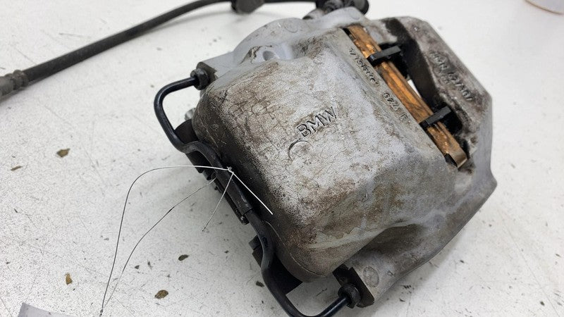 2018 2019 2020 BMW 530E Front Right Caliper + Brake Hose Line w/o Spor