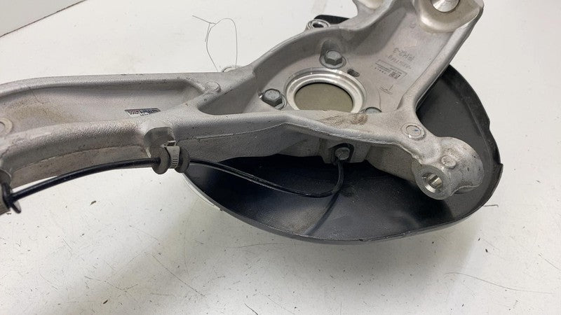 134465200B ⭕ 24-25 Model 3 Front Right Spindle Knuckle + Hub (Non-Driven) RH 1344316-00-D