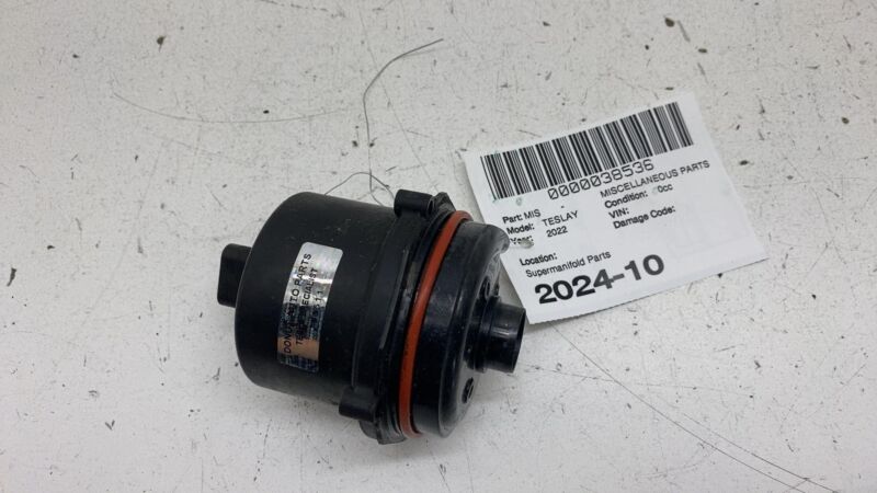 2020-2023 Tesla Model Y MY Radiator Reservoir Auxiliary Coolant Water Pump Motor