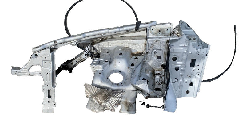 2011-2014 Porsche Cayenne Front Passenger Side Structural Apron Cutout Right RH