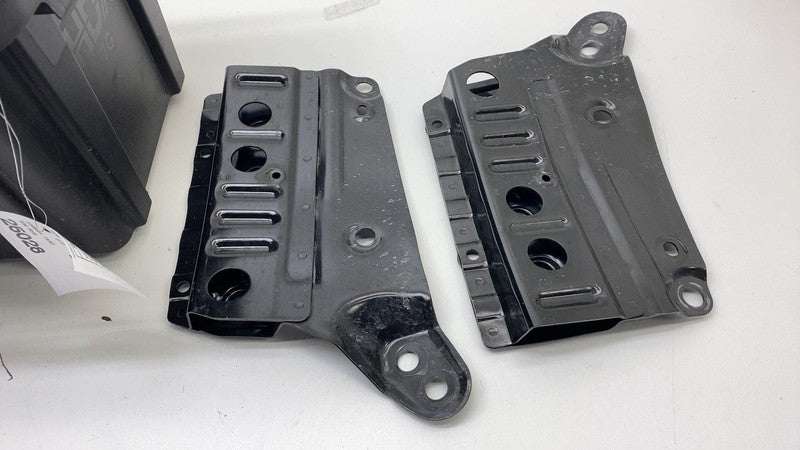 ⭕ 2018-2022 Toyota C-HR SET of Bolt Nut Clip w/ Fender Apron Support Bracket