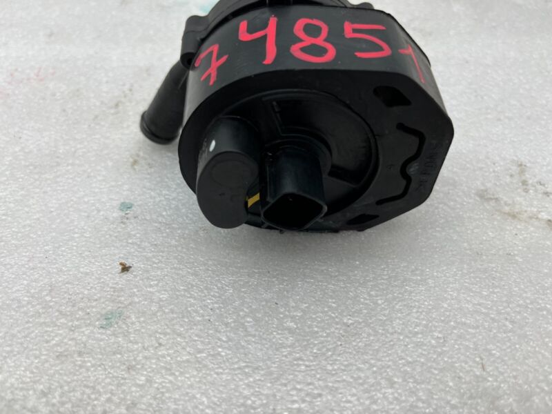 2016-2020 Tesla Model S X Cooling System Auxiliary Water Coolant Pump FWD Assy