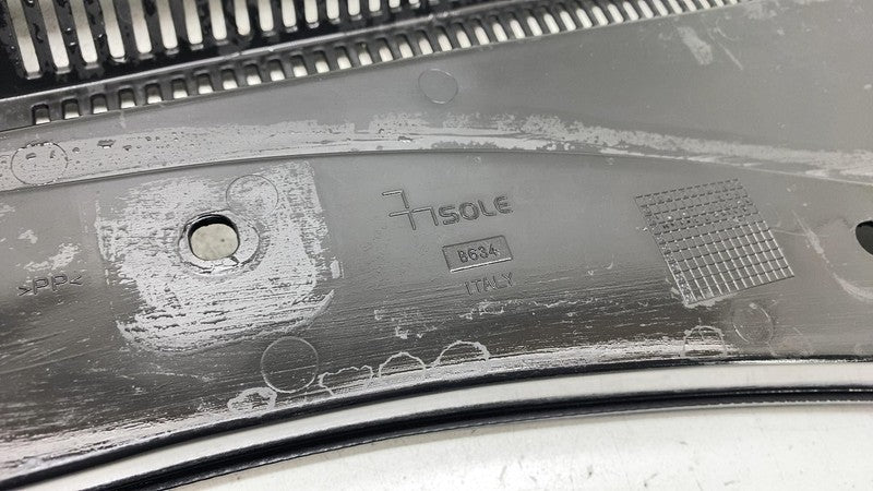 ⭕ 2017-2022 Maserati Levante Front Windshield Cowl Vent Trim Panel 670
