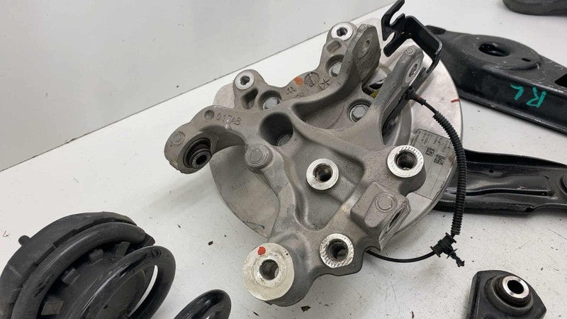 ⭕ 17-25 Chrysler Pacifica Rear Left Spindle Knuckle + Strut + Control 