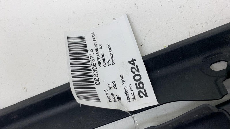 ⭕ 22-24 Rivian R1T Front Left & Right Trough Finisher Trim PT00449332/