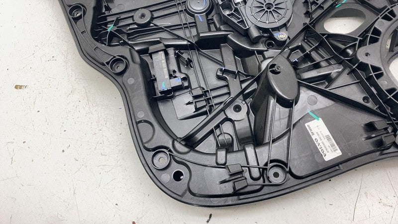 676480460 ⭕ 2021-2023 Polestar 2 Rear Right Side Door Window Regulator & Carrier Assembly