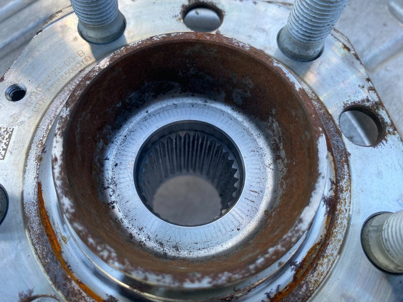 ⭕ 20-24 Model Y Rear Right Spindle Knuckle Wheel Hub & Dust Shield 118