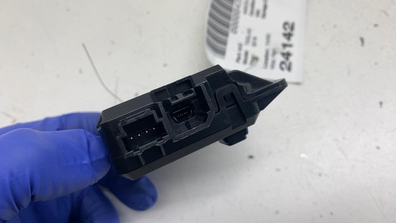 ⭕ 17-23 Model 3 Center Console Front USB Hub Charger Control Module 10