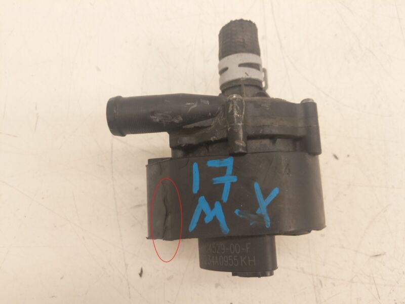 2016-2020 Tesla Model X MX Additional Auxiliary Water Pump Assembly 1054529-00-F