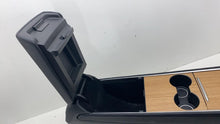 Front Console TESLA MODEL 3 22