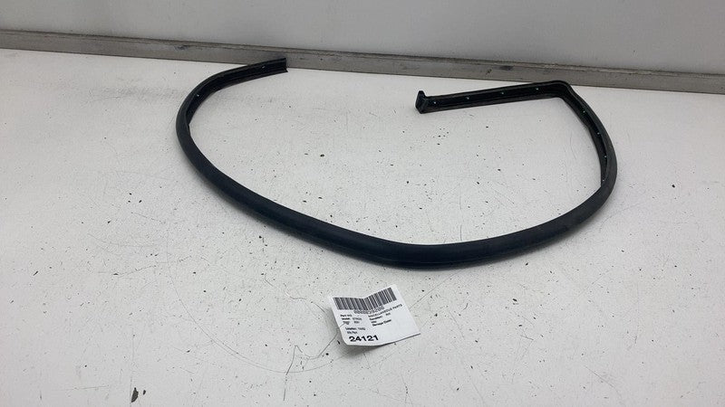 4KE-833-177 ⭕ 19-23 Audi e-Tron Driver Side Skirt Rocker Molding Rubber Seal Left 4KE833177