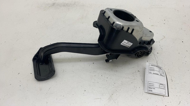 A2052920415 ⭕ 15-21 Mercedes-Benz C300 W205 Front Foot Brake Pedal w/ Bracket A2052920415