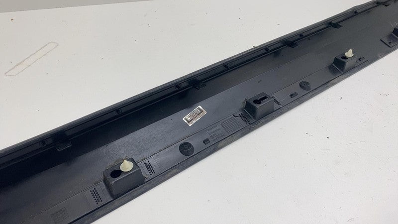 32259230 ⭕ 21-23 Polestar 2 Passenger Side Rocker Skirt Panel Molding Trim Right 32259230