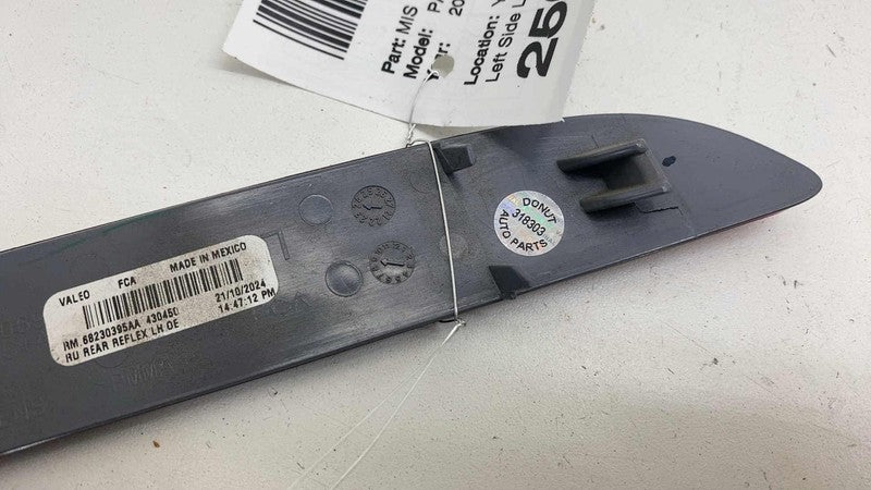 68230395AA ⭕ 2017-2025 Chrysler Pacifica Rear Driver Side Bumper Reflector Left 68230395AA