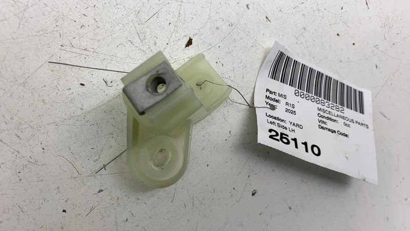 ⭕ 2025 Rivian R1S Driver Side Misc Grommet Assembly Left S534365849 PT