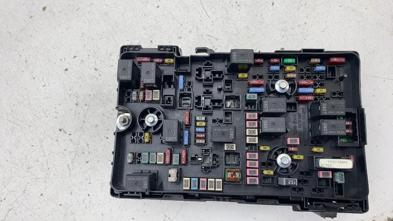 ⭕2017-2022 Chrysler Pacifica Engine Fuse Box Relay Junction Module Uni