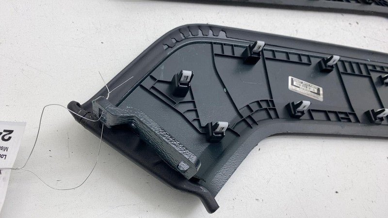 PT00000875 ⭕ 22-24 R1T Front Left & Right Upper Center Console Trim PT00000875 / PT00000850