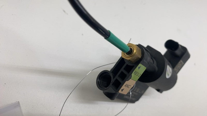 ⭕2024 Tesla Cybertruck SCUBA Air Valve Block Assembly Pack Pressure 19