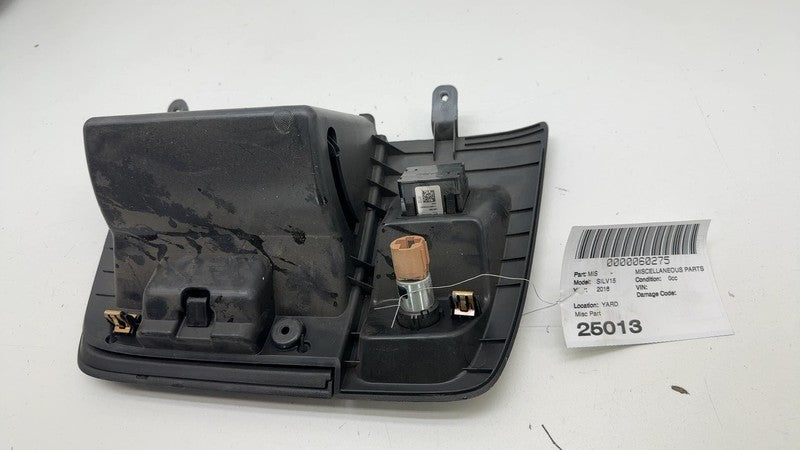 23177892 ⭕ 2015-2018 Chevy Silverado 1500 Instrumental Panel Center Compartment 23177892