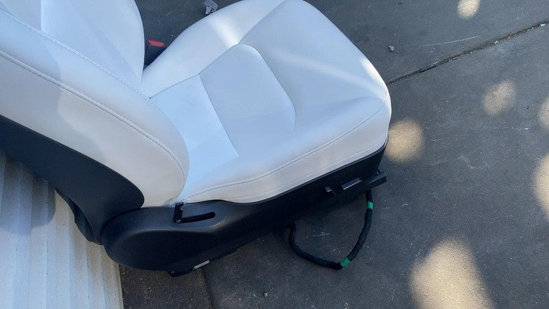 ⭕ 2020-2024 Tesla Model Y Front Passenger  Seat Cushion Right White OE