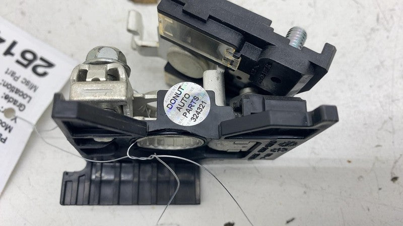 ⭕ 2023-2025 Toyota Prius Positive 12V Battery Lower Terminal Cover 828