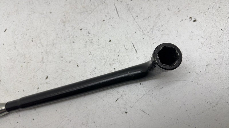 ⭕ 21-23 Polestar 2 Emergency Towing Eye Hook Lug Wrench Jack 31680604/