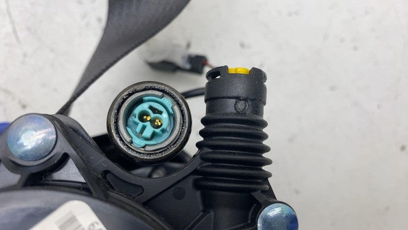 2017-2023 Tesla Model 3 Front Passenger Side 1st Row Seat Belt & Retra