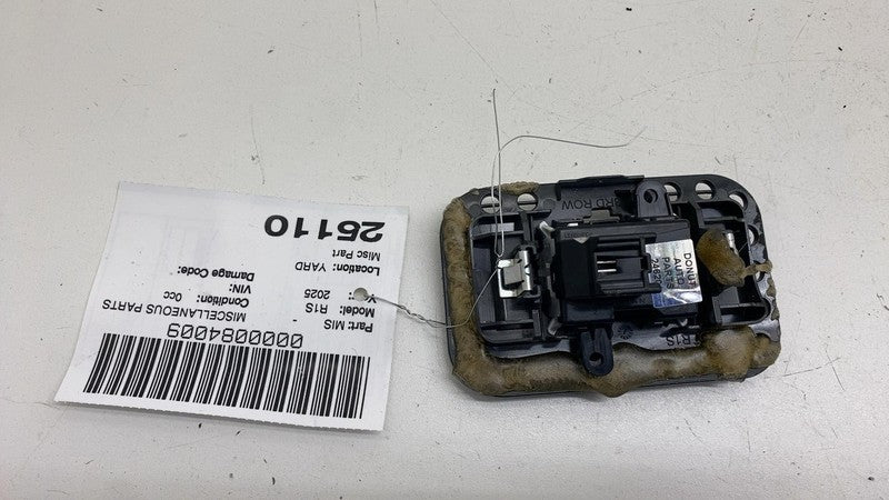 C100740253 C ⭕ 2025 Rivian R1S Rear Right 3rd Row Overhead Roof Dome Lamp Courtesy Light