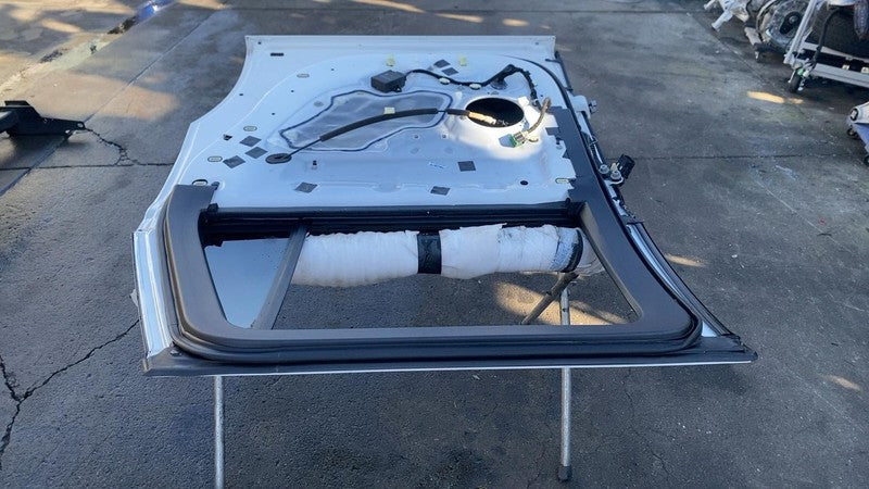 ⭕ 2018-2021 Lincoln Navigator Rear Passenger Side Door Shell Panel Whi