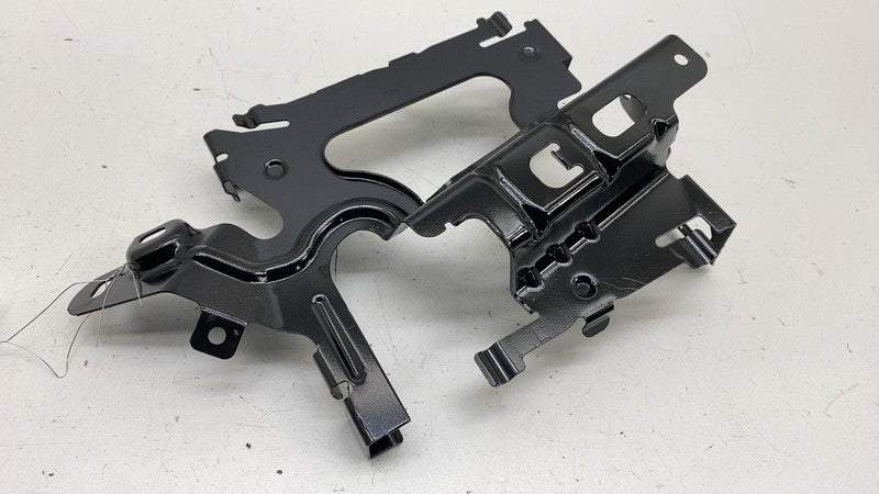 32217573 ⭕ 2021-2023 Polestar 2 Central Locking Module Control Support Bracket 32217573