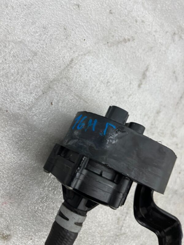 2016-2020 Tesla Model S MS Electric Auxiliary Coolant Water Pump w/ Bracket Assy