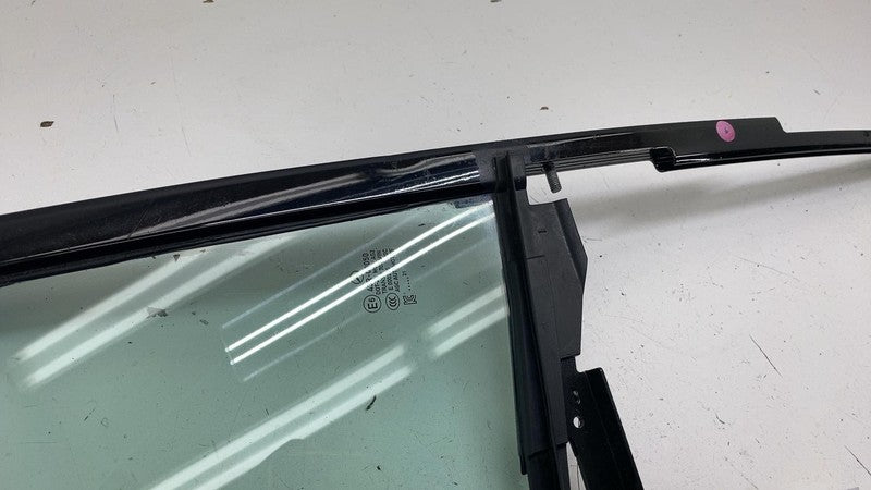 A2977303200 ⭕ 2022 EQS 450+ V297 Rear Right Quarter Fixed Door Window Glass Vent A2977303200