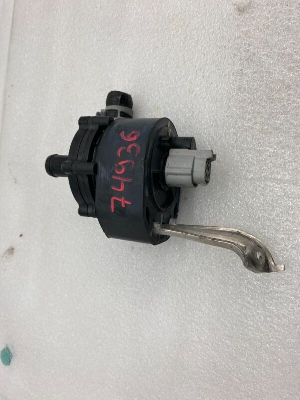 2016-2020 Tesla Model X MX Cooling System Auxiliary Coolant Water Pump Assembly