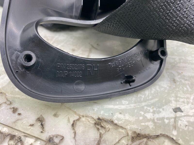 1079284-03-C ⭕ 16-20 Tesla Model S Front Right 1st Row Seat Belt & Retractor RH 1079284-03-C