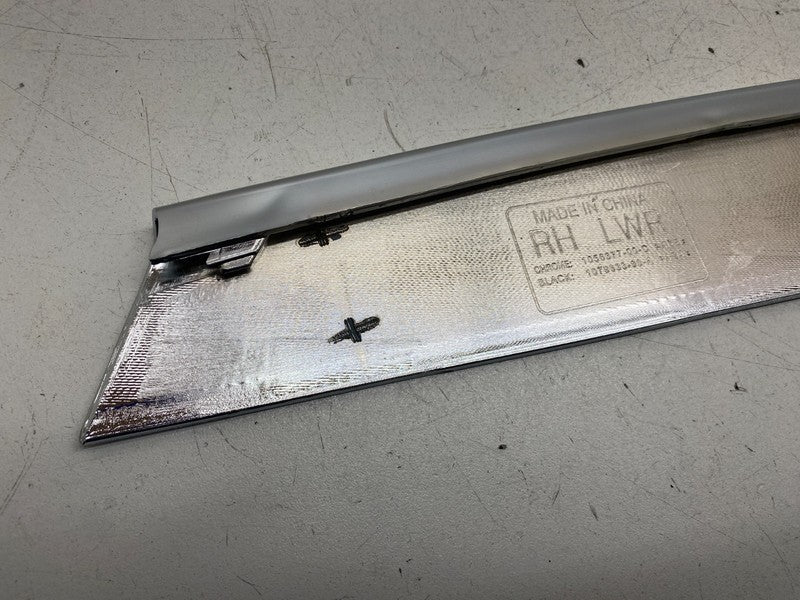 1056377 00 C ⭕ 2016-2020 Model S Right Fog Lamp Spear Cover Lower Strip Chrome 1056377-00-C