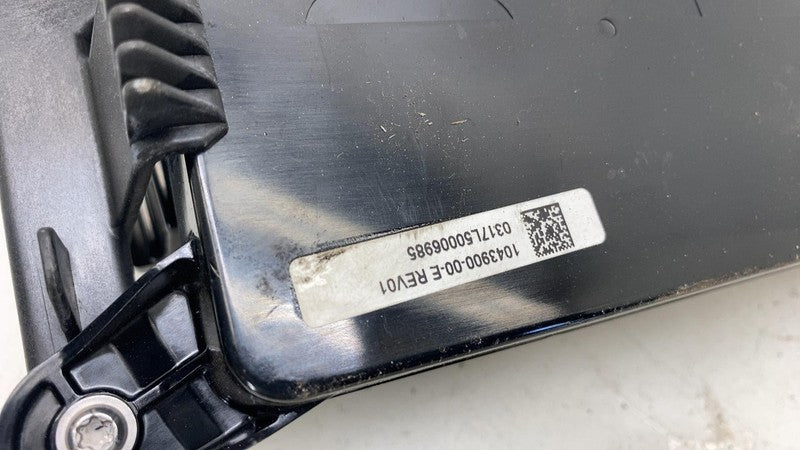 104390000E ⭕16-20 Model X Rear Body Chassis Control Module BCM TSTD w/ Bracket 1043900-00-E