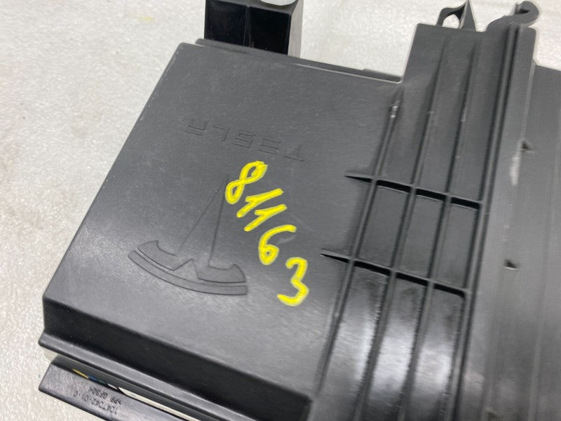 105835800C ⭕ 16-20 Model X Front Body Comfort Control Module ECU Enclosure Box 1058358-00-C