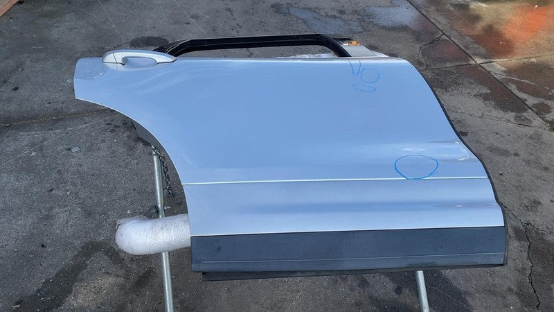 2011-2018 Porsche Cayenne Rear Passenger Side Door Shell Panel Right Silver LX7W