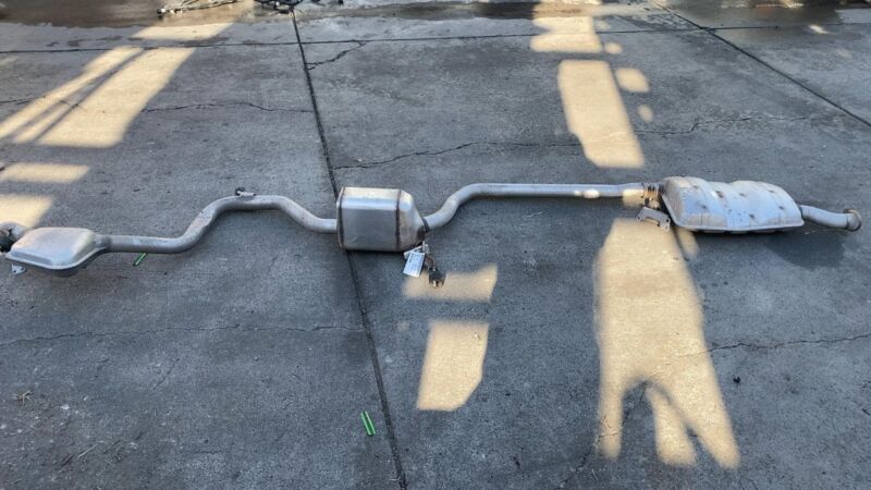 ⭕ 2017-2024 Chrysler Pacifica Exhaust Muffler Pipe & Resonator FWD Assembly OEM