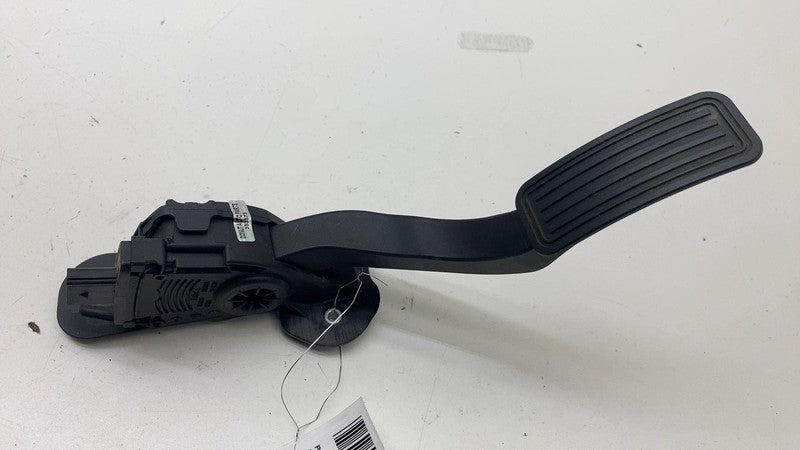 ⭕ 2016-2020 Tesla Model S X Accelerator Throttle Pedal Assembly BE5C 9