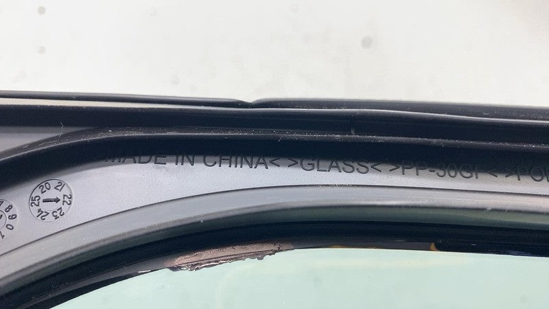 2022-2024 Rivian R1T R1S Passenger Side Door Corner Window Glass Right