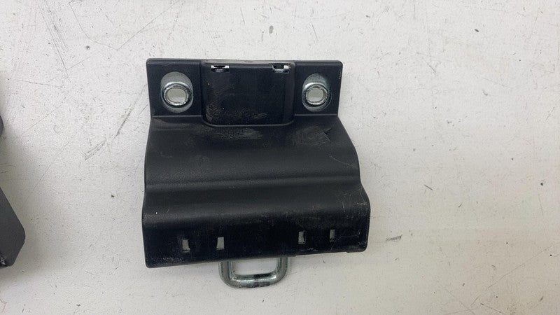 B8050521 ⭕ 2021 Ram ProMaster 2500 Rear Passenger Side Sliding Door Latch Striker Right