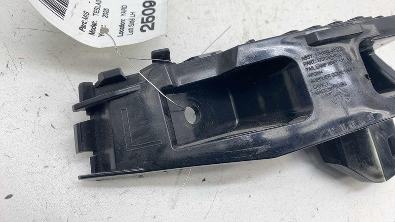 ⭕ 2024-2025 Model 3 Rear Left Taillight Tail Lamp Mount Bracket LH 175
